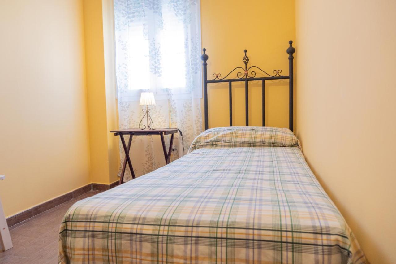 Casa En El Pantano De Orellana Holiday home
