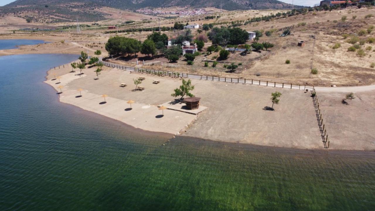 Casa En El Pantano De Orellana * Orellana de la Sierra